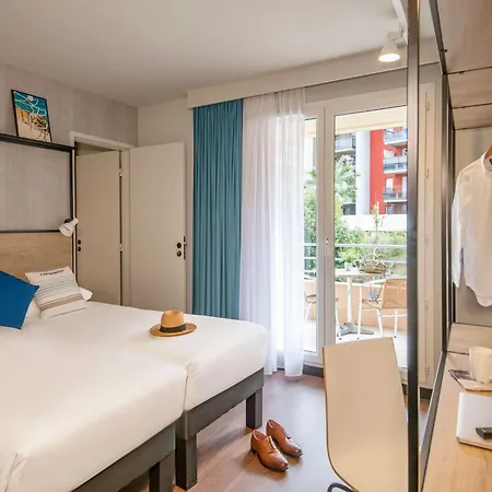 Ibis Cap Martin Menton 로퀴에브륀캡마르탱