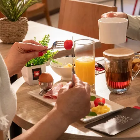 Ibis Cap Martin Menton 로퀴에브륀캡마르탱