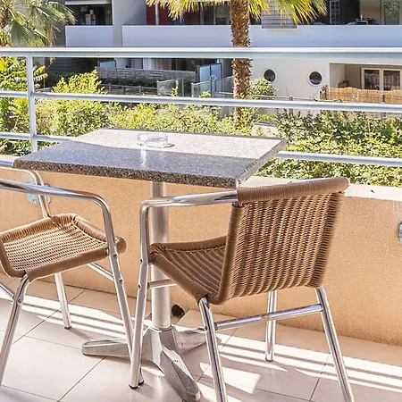 Ibis Cap Martin Menton 3* 로퀴에브륀캡마르탱