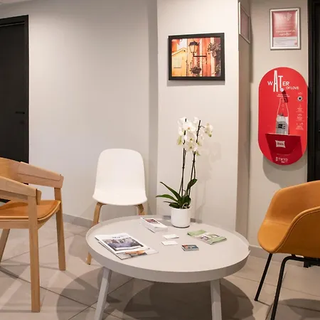 Ibis Cap Martin Menton 3* 로퀴에브륀캡마르탱